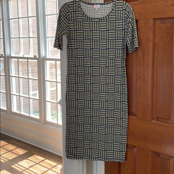 Woman’s lularoe dress - Picture 1 of 3
